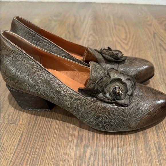 L’ARTISTE Noora Floral Tooled Pump size 42 10.5 11 NEW fairycore - Picture 8 of 9